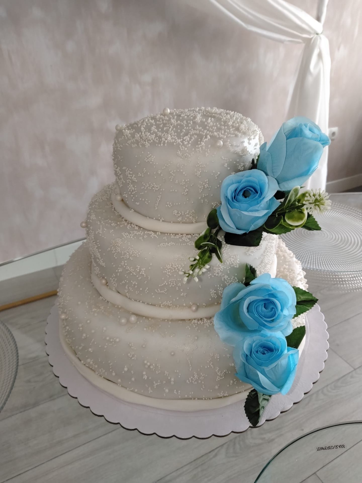 Boda · Tres pisos con rosas